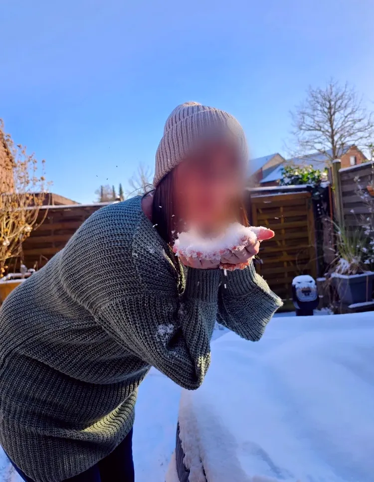 Edith, 32