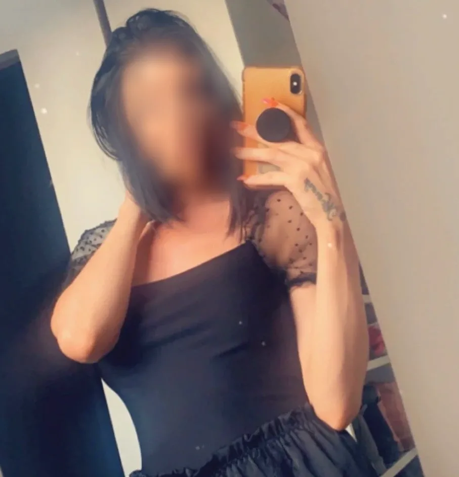 Molly, 31